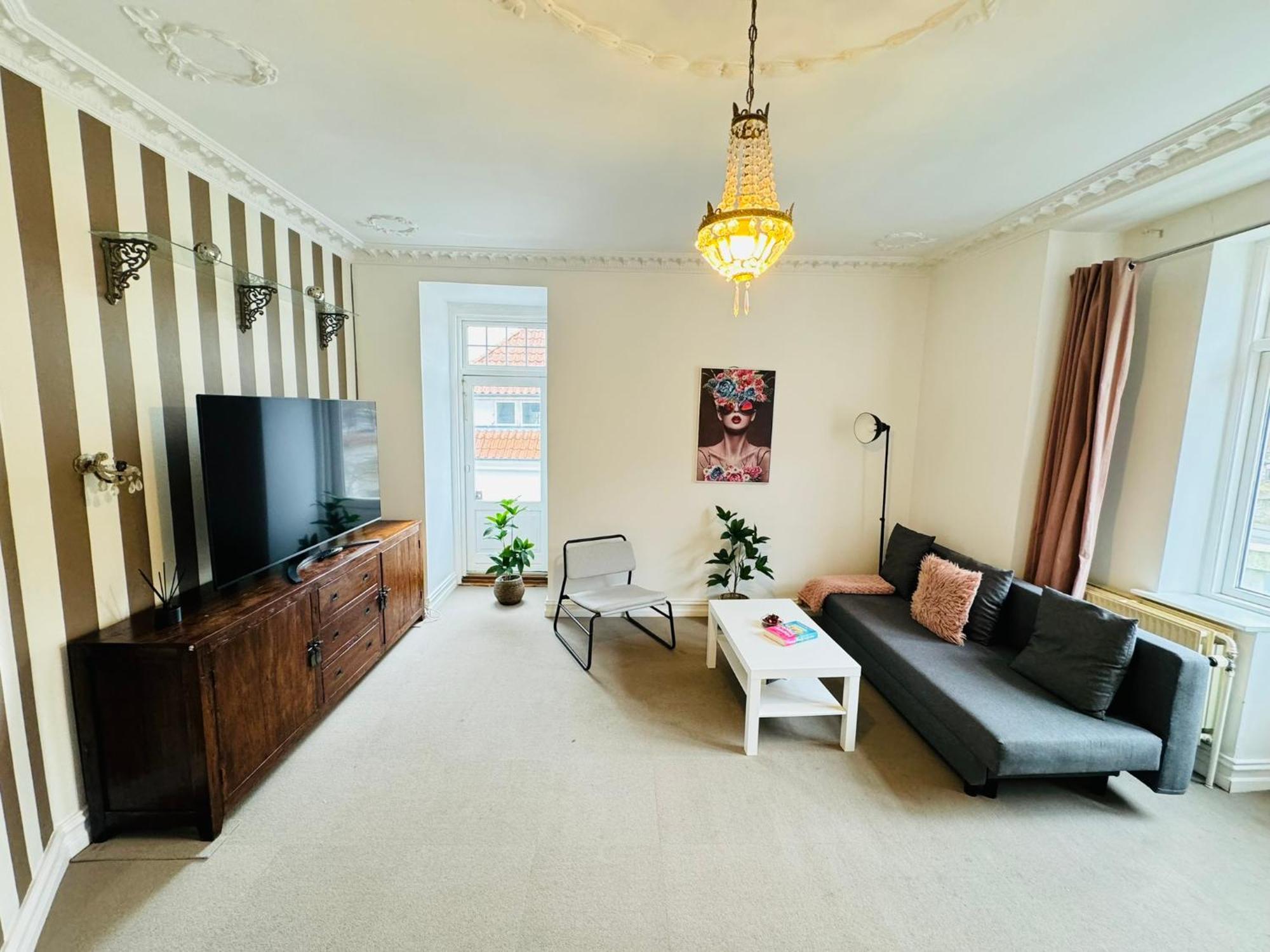 Aday - Villa Firenze - 2 Bedrooms Bright Apartment 奥尔堡 外观 照片