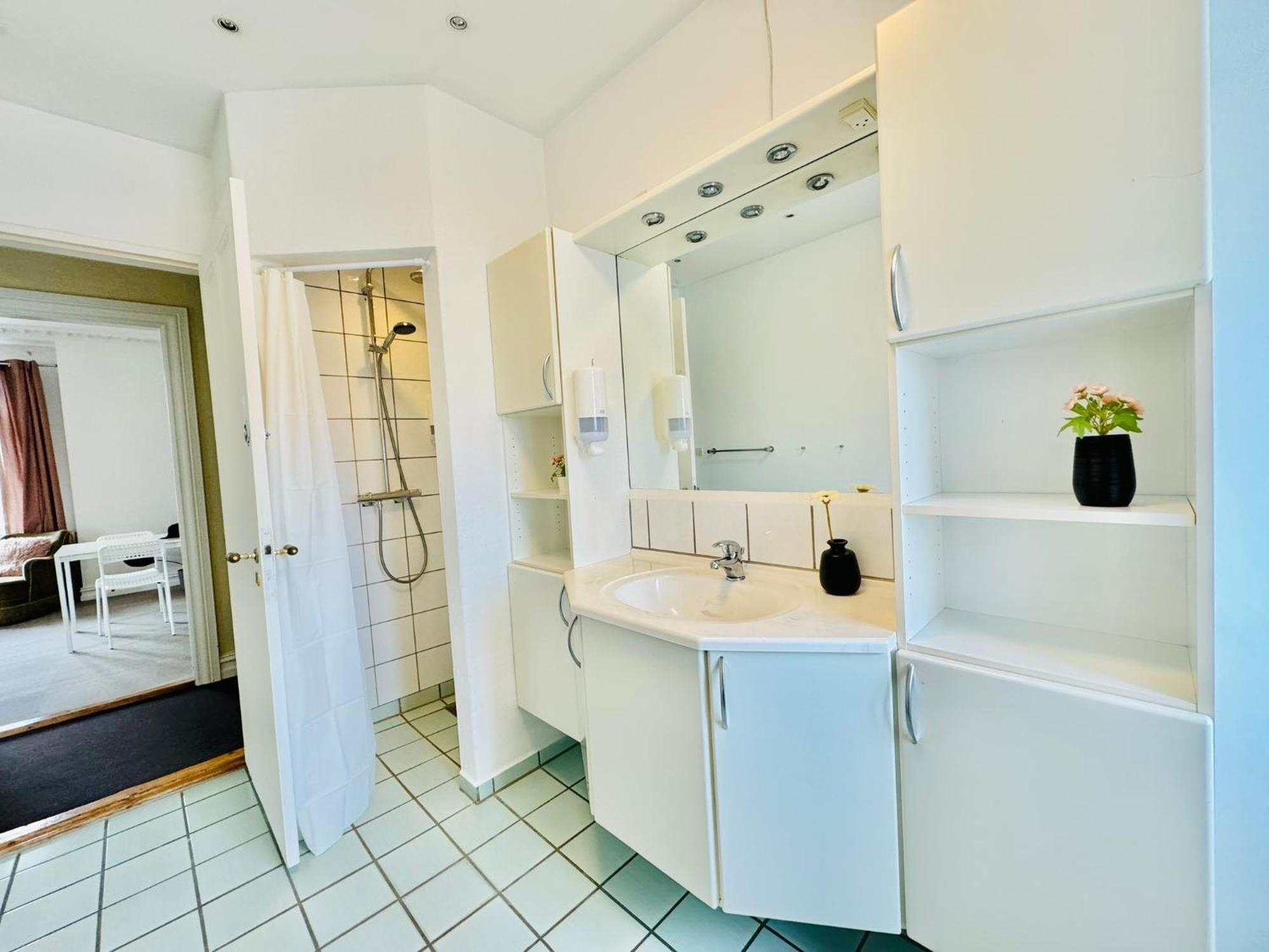 Aday - Villa Firenze - 2 Bedrooms Bright Apartment 奥尔堡 外观 照片